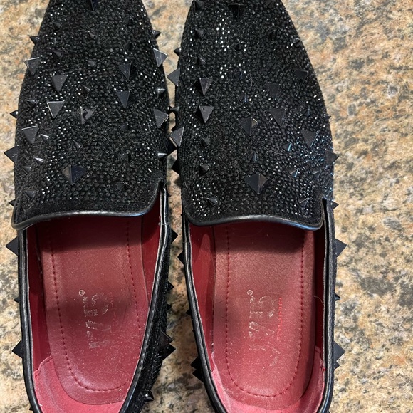 Men’s Spiked Dress Shoes - Picture 1 of 3